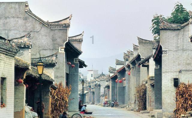一场聚会，彻底戳穿了吴启华的“江湖地位”